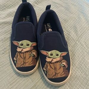Gap kids Baby Yoda slip on shoes size 12. Barely worn.